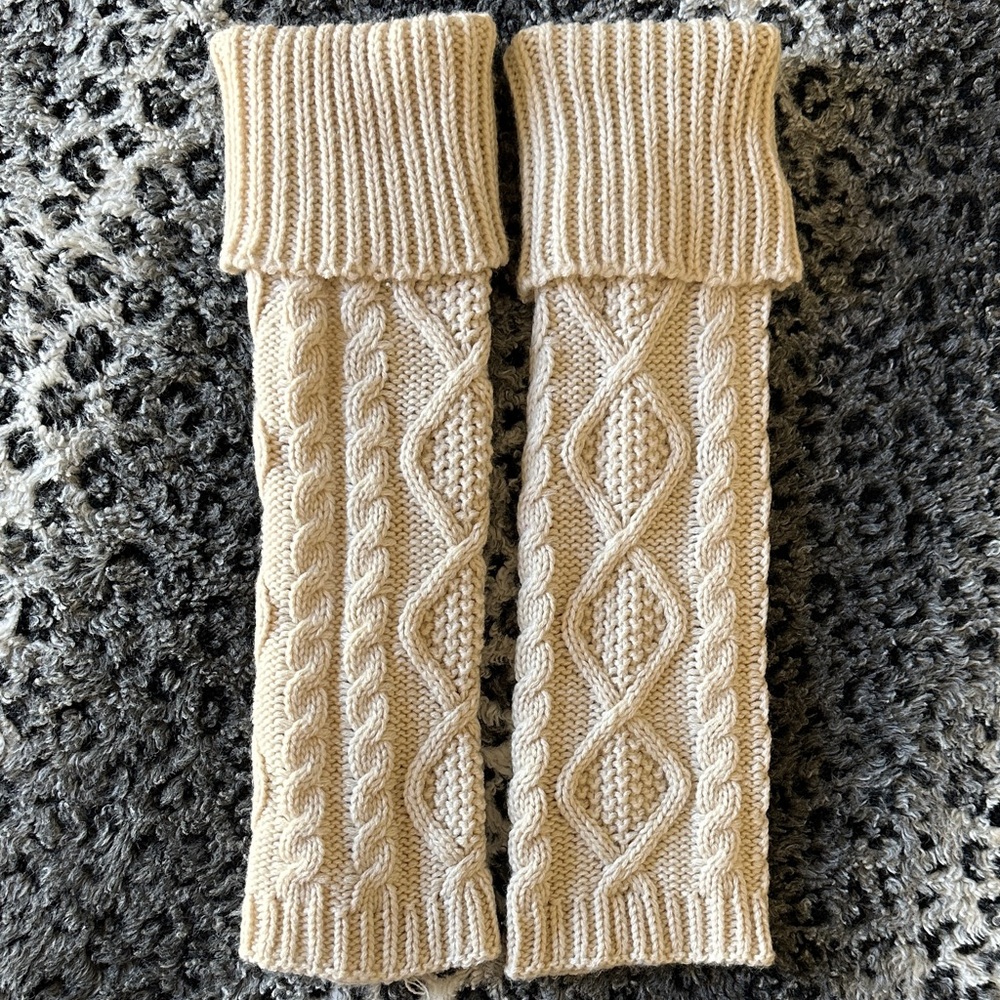 Cream Cable Knit Leg Warmers - Picture 3 of 3